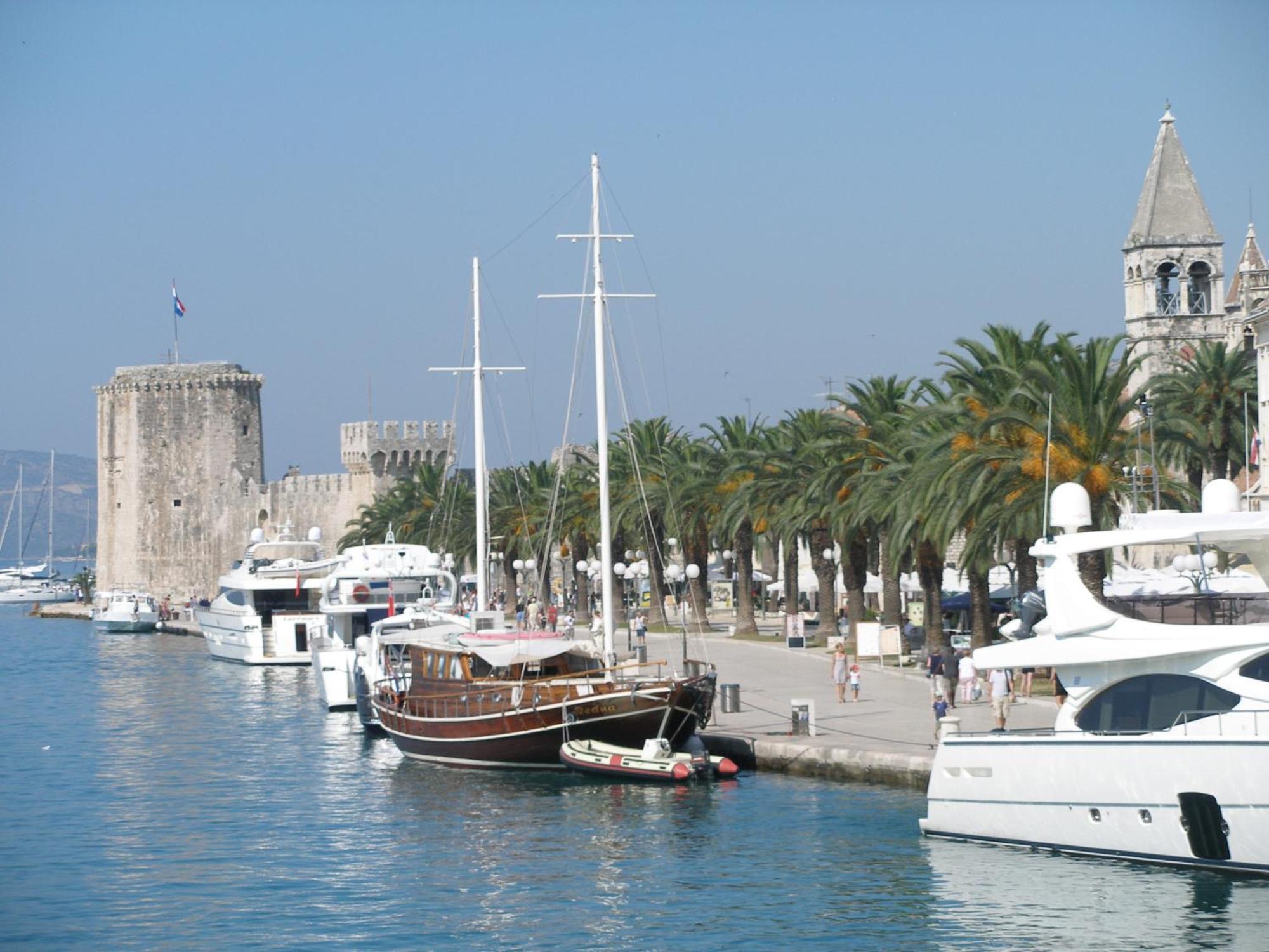 Apartments Madirazza Trogir Luaran gambar