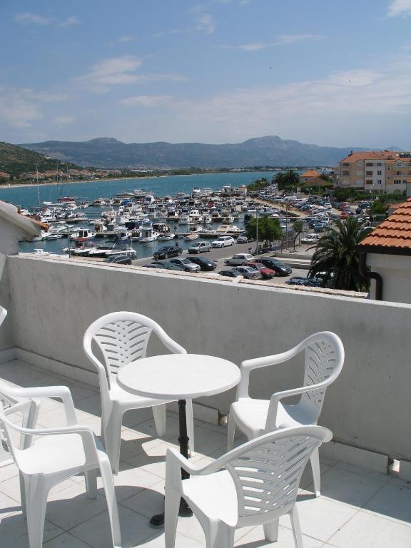 Apartments Madirazza Trogir Luaran gambar