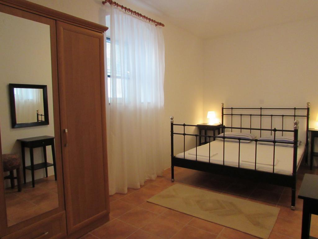 Apartments Madirazza Trogir Luaran gambar